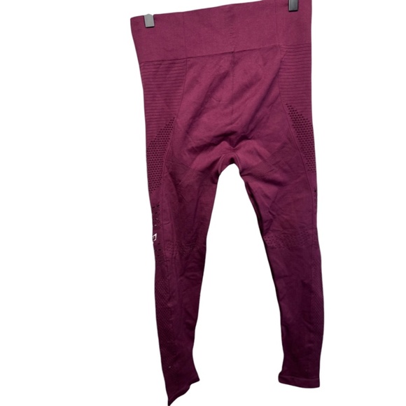 Gymshark Dry Moisture Management Perforated leggings Size XS Purple - Picture 6 of 7
